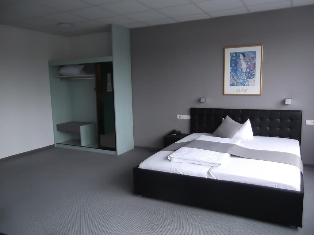 Businesshotel & Appartements Stuttgart-Vaihingen Kültér fotó