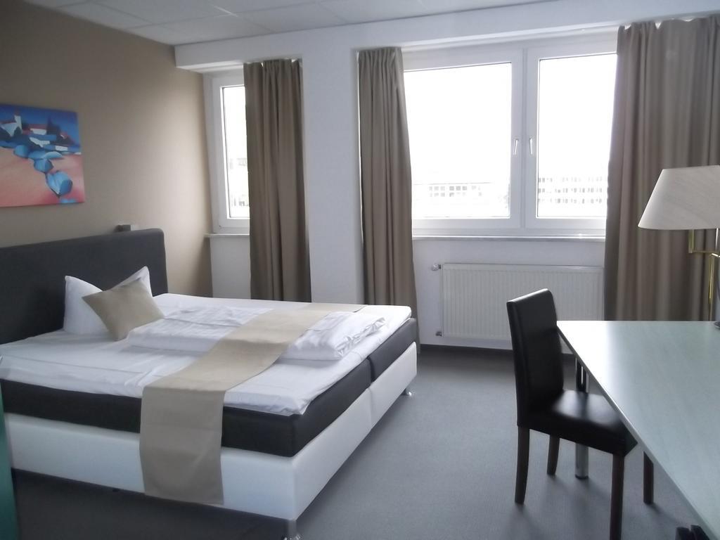 Businesshotel & Appartements Stuttgart-Vaihingen Kültér fotó